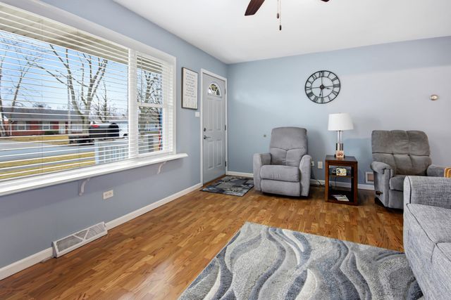 8023 Richard Street, Highland, IN 46322