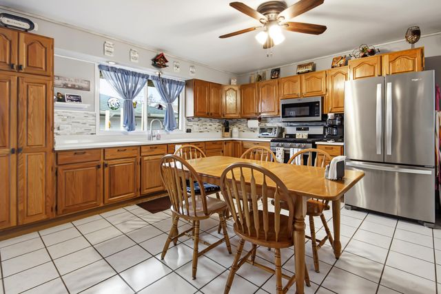 8023 Richard Street, Highland, IN 46322