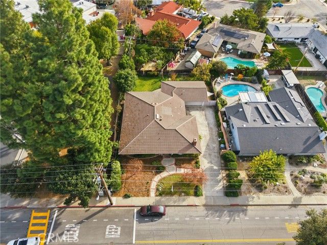 1736 Sumner, Claremont, CA 91711
