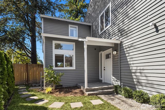 13216 NE 139th Place, Kirkland, WA 98034