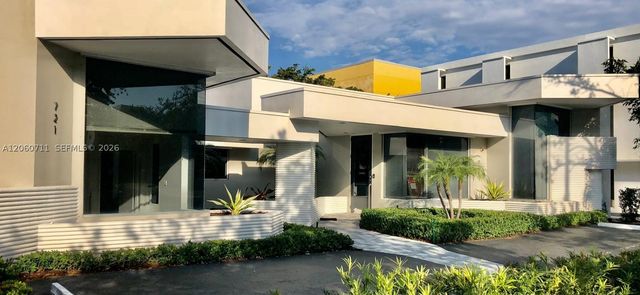 721 NE 3rd Ave, Fort Lauderdale, FL 33304