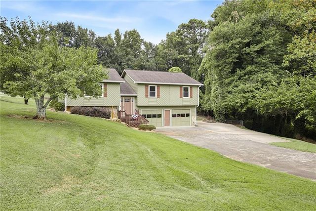 1090 Hickory Road, Canton, GA 30115