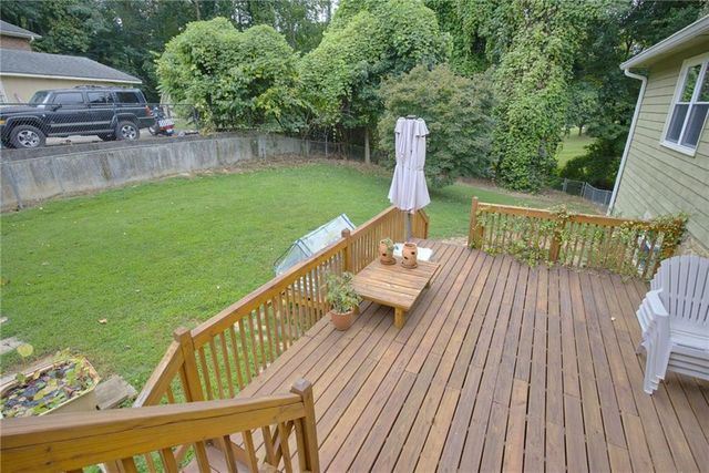 1090 Hickory Road, Canton, GA 30115