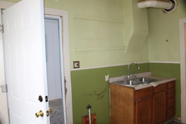 77 Irwin Avenue, Muskegon City, MI 49442