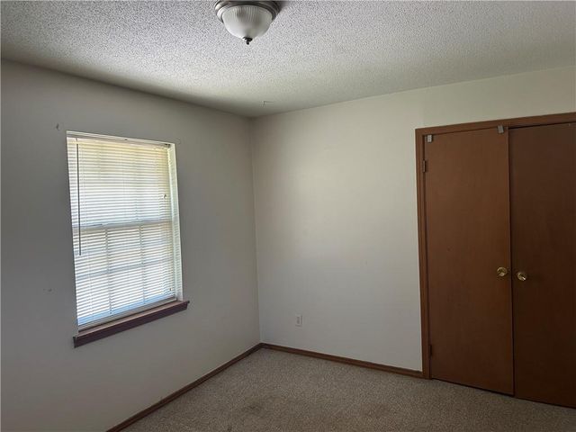 7028 EWING Avenue, Kansas City, MO 64133