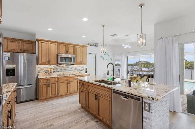 4885 E Riverside DR, Fort Myers, FL 33905