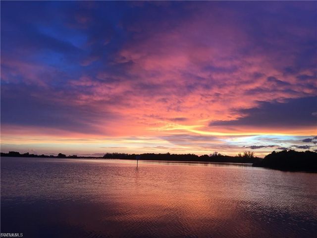 4885 E Riverside DR, Fort Myers, FL 33905