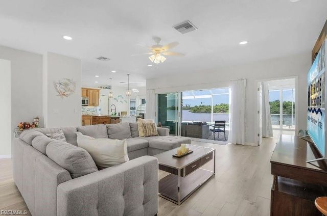 4885 E Riverside DR, Fort Myers, FL 33905