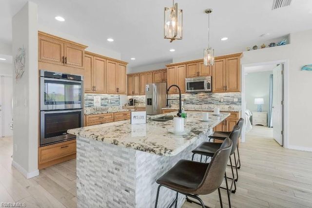 4885 E Riverside DR, Fort Myers, FL 33905
