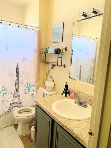 1355 N Jim Miller Road 121, Dallas, TX 75217