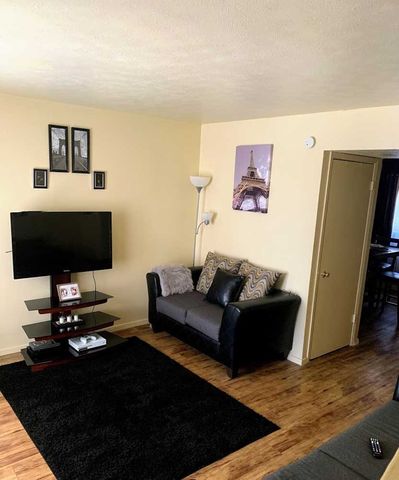 1355 N Jim Miller Road 121, Dallas, TX 75217