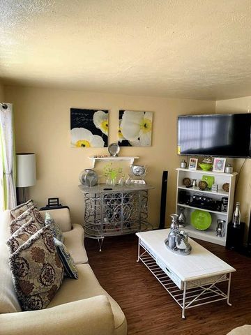 1355 N Jim Miller Road 121, Dallas, TX 75217