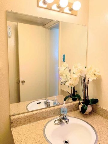 1355 N Jim Miller Road 121, Dallas, TX 75217