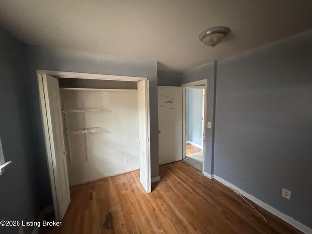 3327 Algonquin Pkwy, Louisville, KY 40211