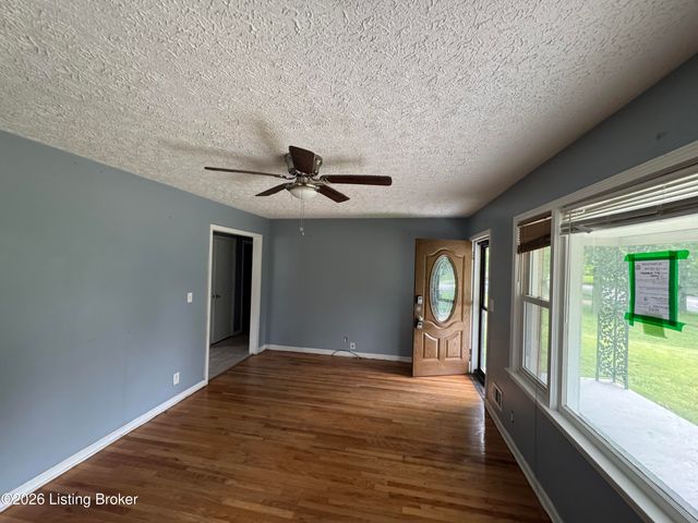 3327 Algonquin Pkwy, Louisville, KY 40211