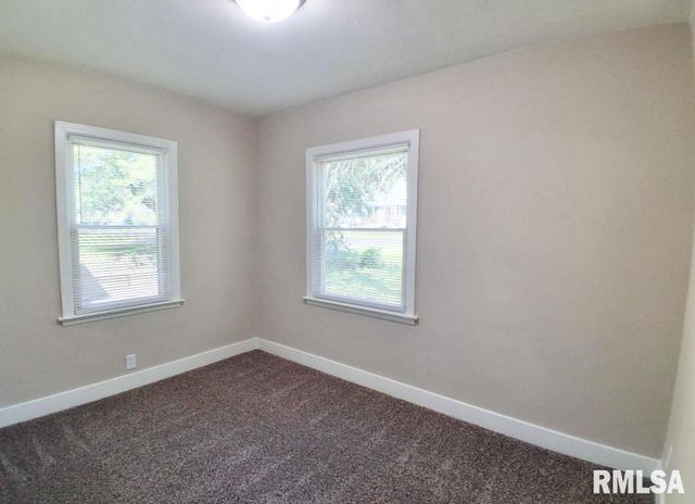 2202 W TRIPP Avenue, Peoria, IL 61604