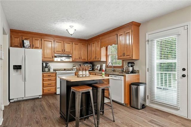 1023 Laurel Lake Drive, Ball Ground, GA 30107