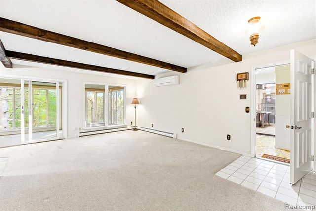 5208 N Hillcrest Drive, North Street, MI 48049