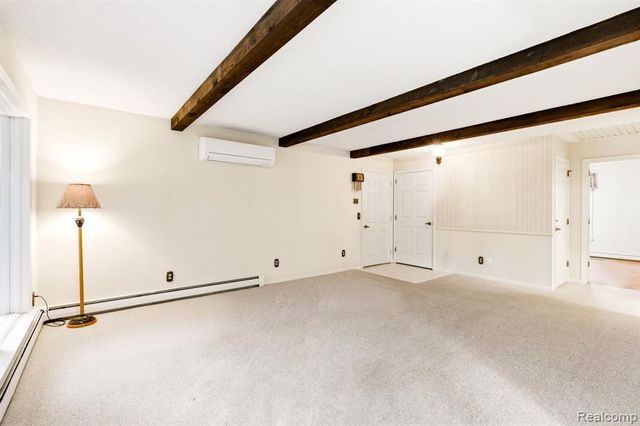 5208 N Hillcrest Drive, North Street, MI 48049
