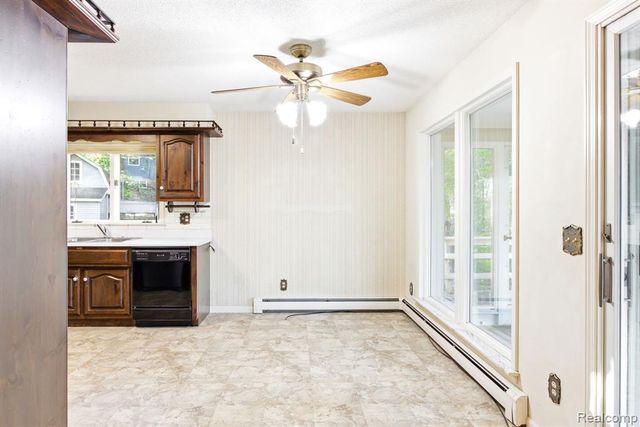 5208 N Hillcrest Drive, North Street, MI 48049