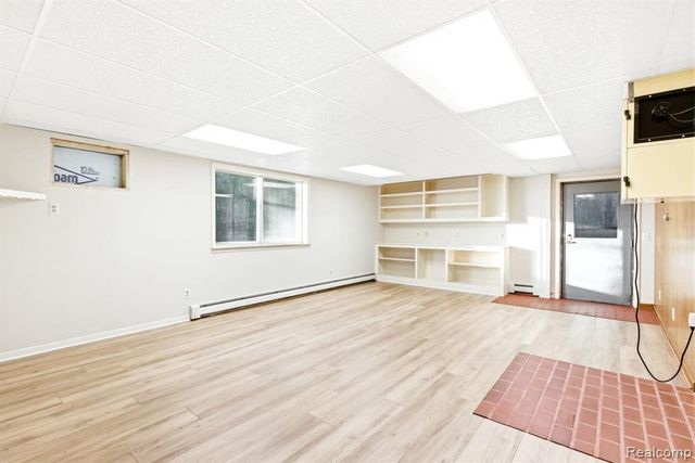 5208 N Hillcrest Drive, North Street, MI 48049