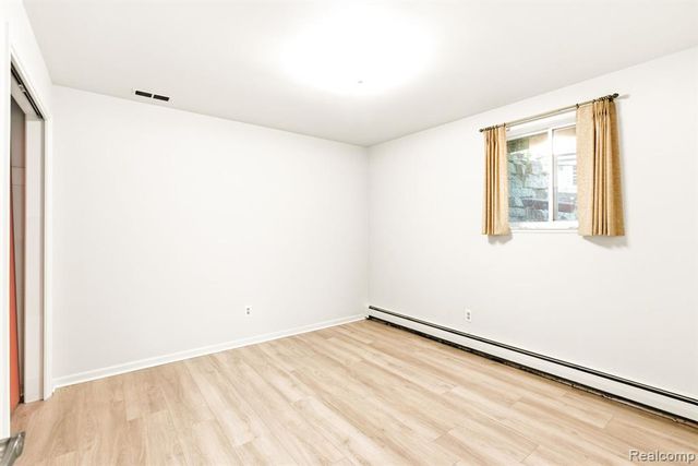 5208 N Hillcrest Drive, North Street, MI 48049