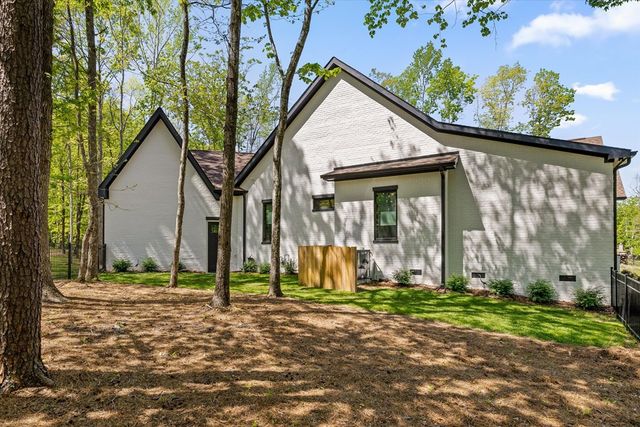 221 Lookout Crest Lane, Lookout Mountain, GA 30750