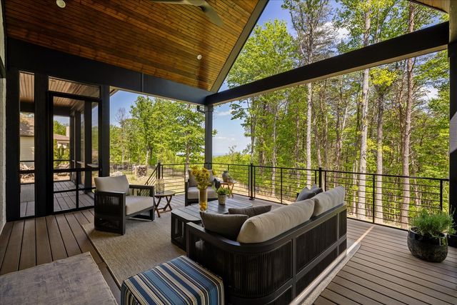 221 Lookout Crest Lane, Lookout Mountain, GA 30750