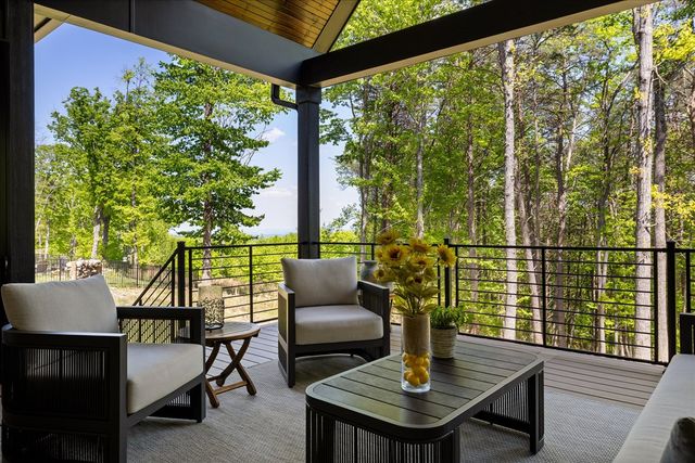 221 Lookout Crest Lane, Lookout Mountain, GA 30750
