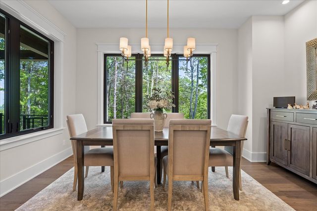 221 Lookout Crest Lane, Lookout Mountain, GA 30750