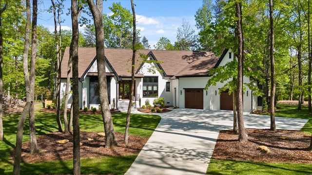 221 Lookout Crest Lane, Lookout Mountain, GA 30750