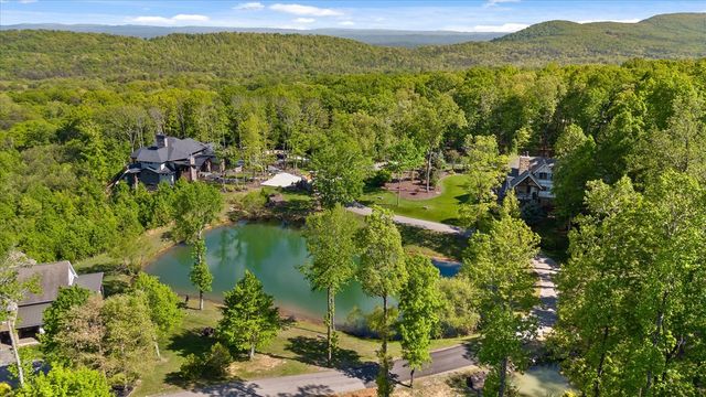 221 Lookout Crest Lane, Lookout Mountain, GA 30750