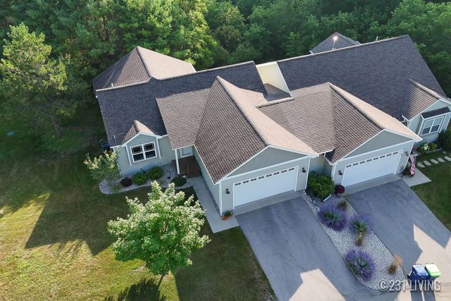 4758 Kodiak Drive, Traverse City, MI 49685