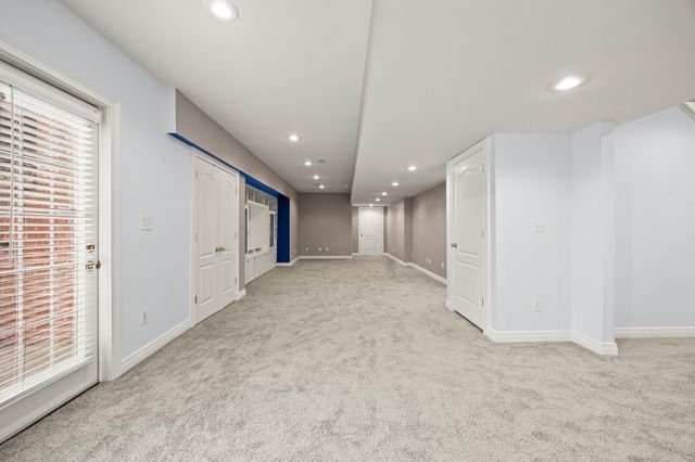 3016 Charleston Gardens Boulevard, Lexington, KY 40515