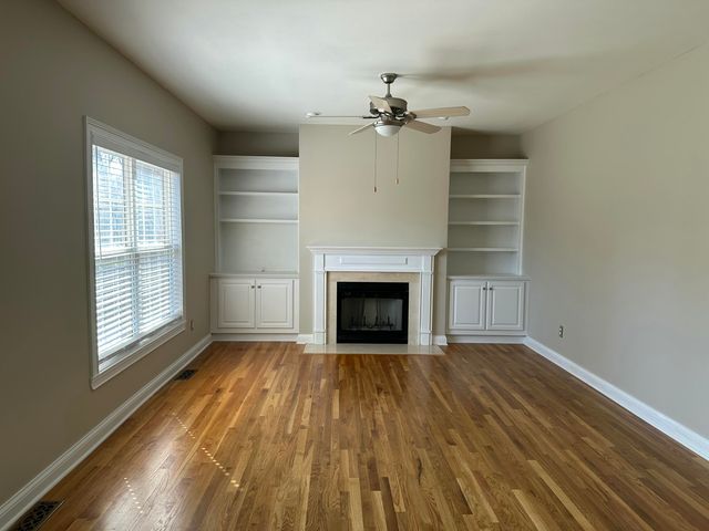 3016 Charleston Gardens Boulevard, Lexington, KY 40515