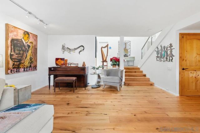 2047 CAMINITO CIRCULO NORTE, La Jolla, CA 92037