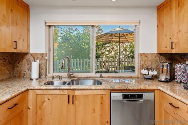 2047 CAMINITO CIRCULO NORTE, La Jolla, CA 92037