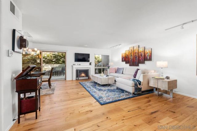 2047 CAMINITO CIRCULO NORTE, La Jolla, CA 92037