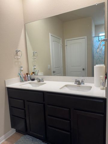113 Queen Anne DR, Leander, TX 78641