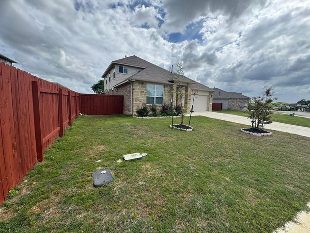 113 Queen Anne DR, Leander, TX 78641