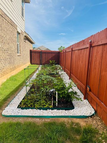 113 Queen Anne DR, Leander, TX 78641
