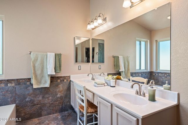 4349 E CHUCKWALLA Canyon, Phoenix, AZ 85044