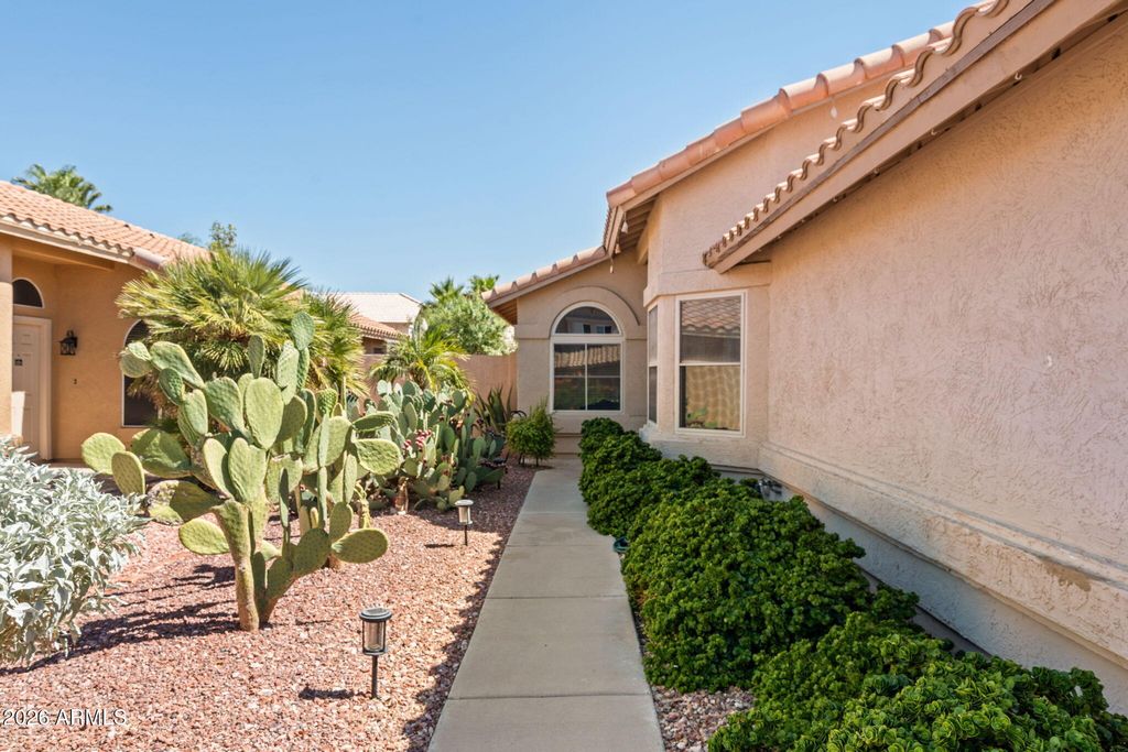 4349 E CHUCKWALLA Canyon, Phoenix, AZ 85044