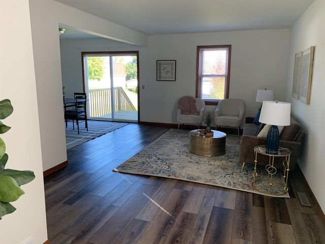 903 Clarmar Drive, Sun Prairie, WI 53590