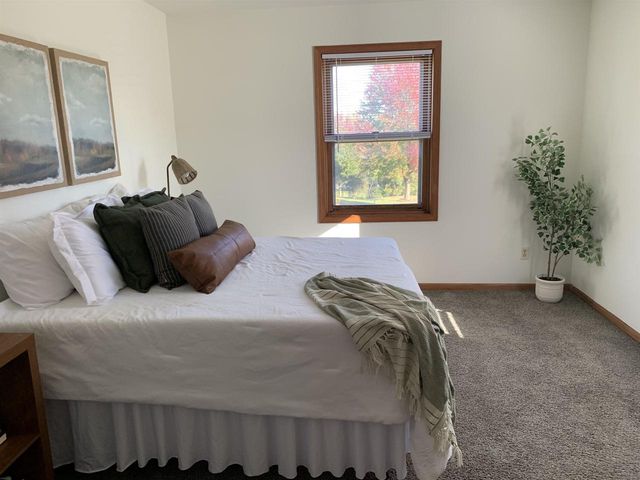 903 Clarmar Drive, Sun Prairie, WI 53590