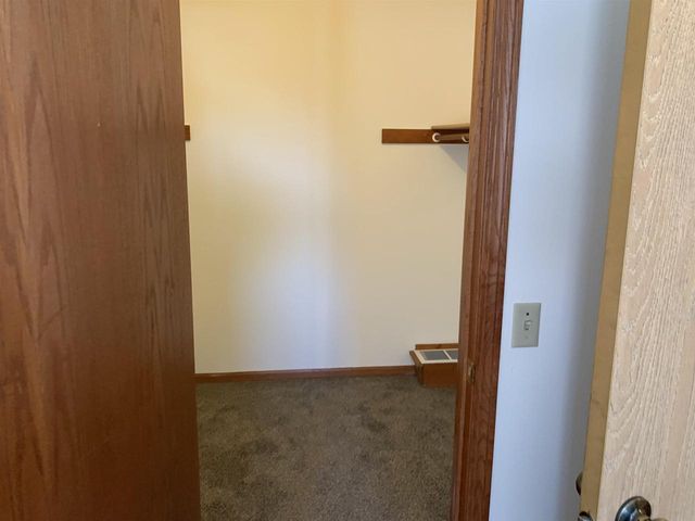 903 Clarmar Drive, Sun Prairie, WI 53590