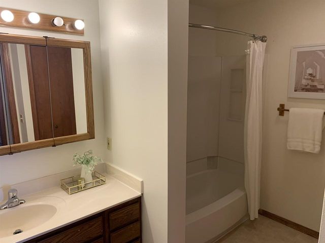 903 Clarmar Drive, Sun Prairie, WI 53590