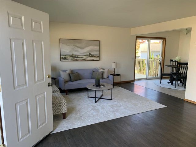 903 Clarmar Drive, Sun Prairie, WI 53590