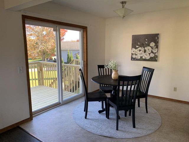 903 Clarmar Drive, Sun Prairie, WI 53590