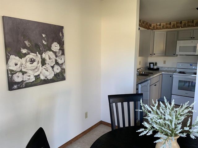 903 Clarmar Drive, Sun Prairie, WI 53590